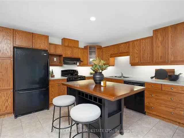 House For Sale in Amherst, null