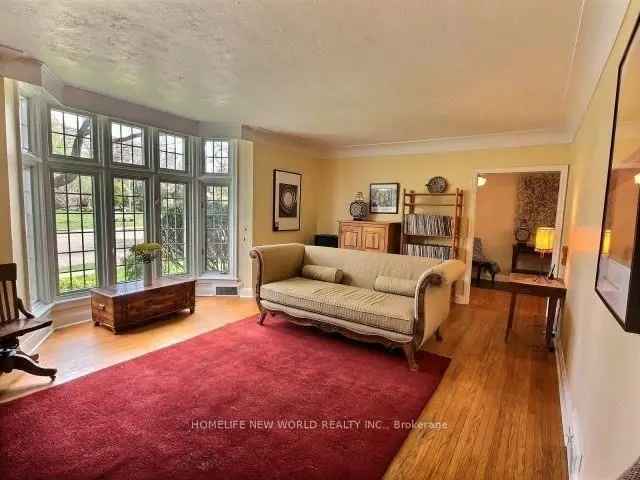 Great Income Amazing Location Family Home Near McMaster University
