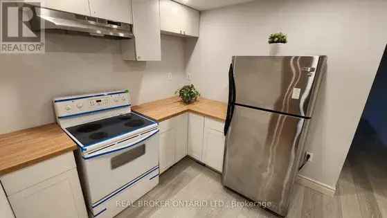 Rent Spacious 2 Rooms Apartment in Toronto with Private Entrance