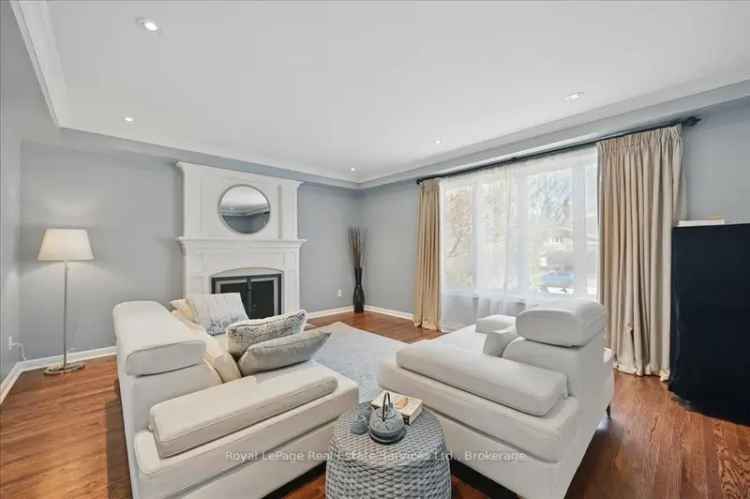 Charming 5-Bedroom Family Home in Morrison Neighbourhood