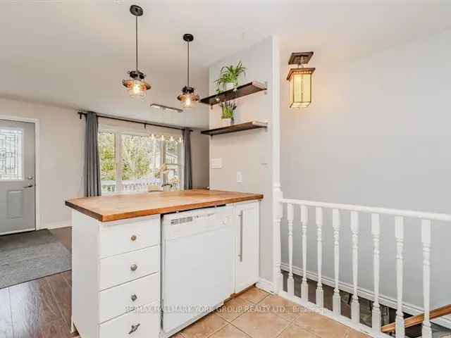 Gravenhurst Raised Bungalow 3 1 Bedroom Open Concept Living Updated Bathroom