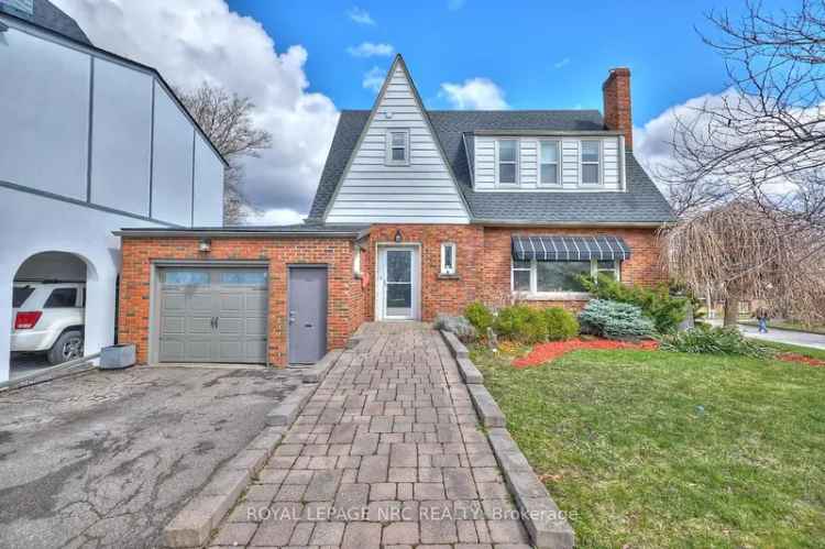 Spacious Old Glenridge Home 1870 Sq Ft 31 Bedrooms 25 Baths