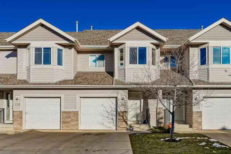 Townhouse For Rent in Calgary, Alberta