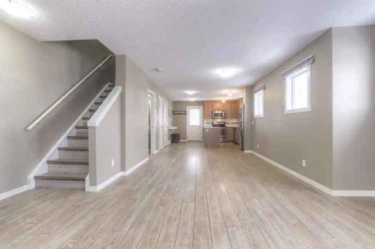 Townhouse For Rent in Calgary, Alberta