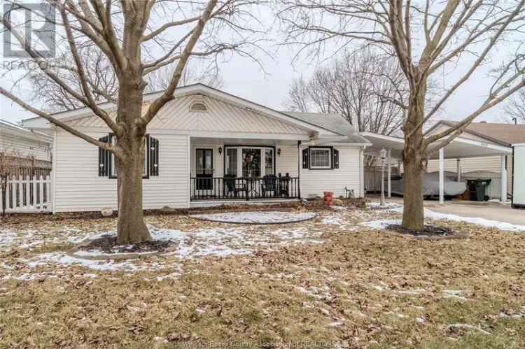 Charming 2-Bedroom Bungalow with Oversized Garage and Double Lot