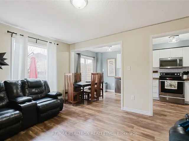 Townhouse For Sale in Essa, Ontario