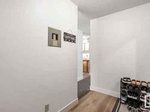 Condo For Sale In Hillview, Edmonton, Alberta