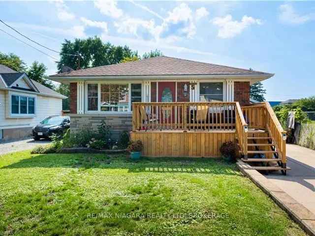 3 1 Bedroom Bungalow with Accessory Apartment Near Maplecrest Park