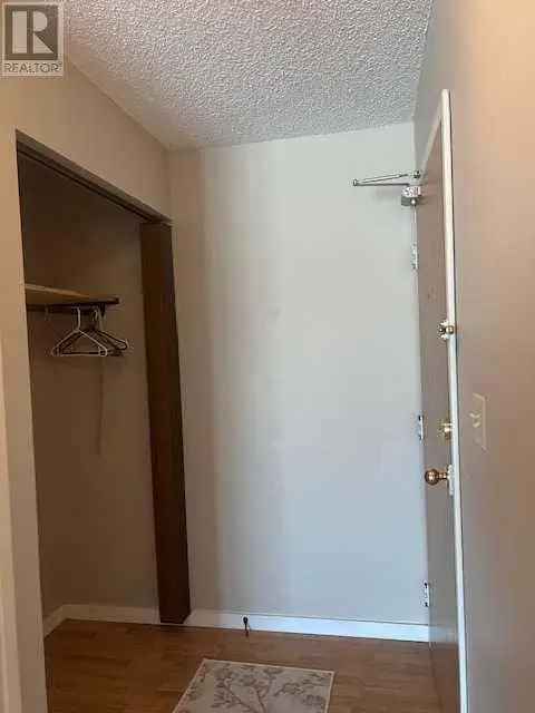 Updated Corner Unit Near Bower Mall