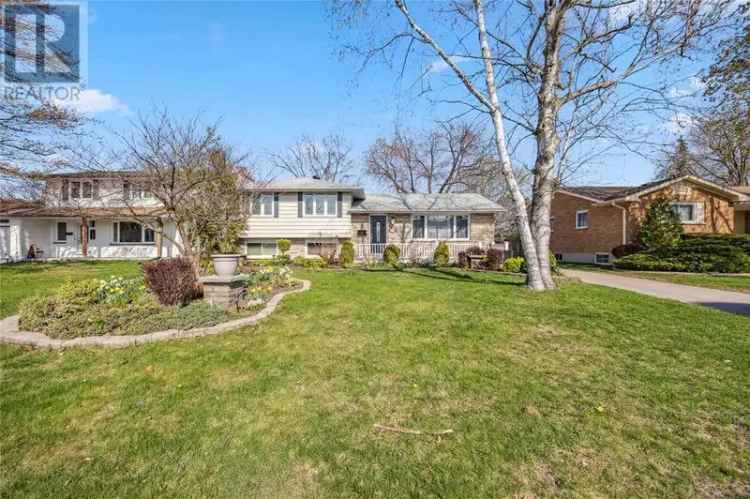 Sarnia Family Home 3 1 Bedrooms In Ground Pool Double Garage