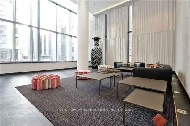 Rent Modern Condo in Downtown Toronto with Stunning City Views