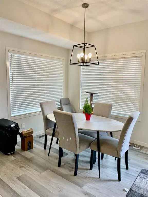 3-Bedroom Townhouse in Harvest Hills Modern Upgrades and Prime Location