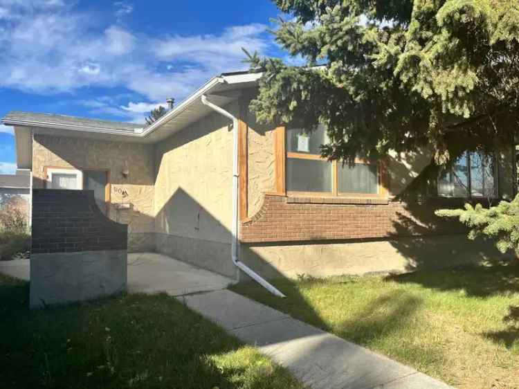 Duplex For Rent in Calgary, Alberta