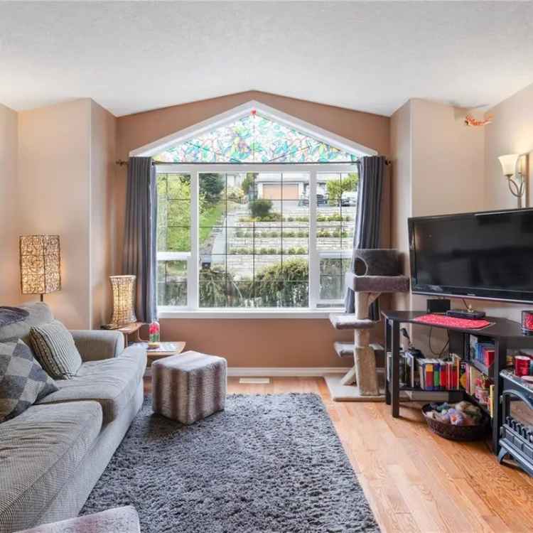 5 Bed 3 Bath Home in North Nanaimo with Suite