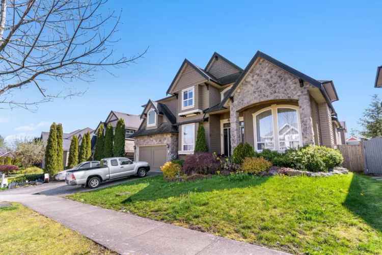 8 Bed 6 Bath House in Surrey Cloverdale with High End Finishes