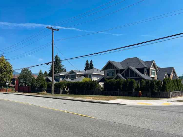 Coquitlam West 1/2 Duplex for Sale Near Como Lake Skytrain