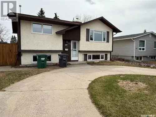 810 sq ft Bilevel House For Sale in Forest Grove