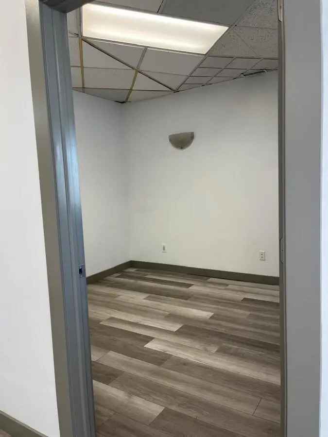 Commercial property For Rent in City of Lloydminster, Alberta