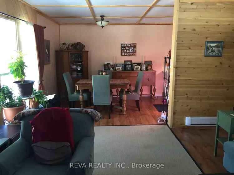 House For Sale in Carlow/Mayo, Ontario