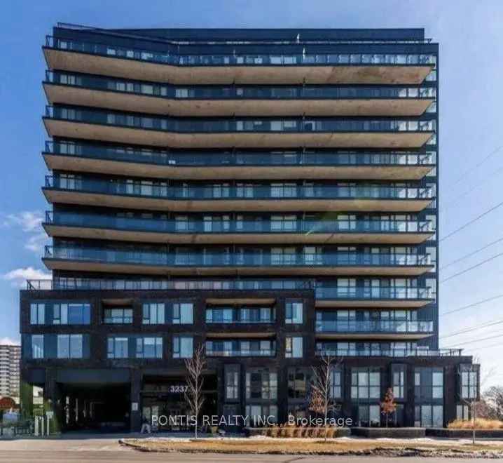 Luxury North York Condo Near Bayview Subway