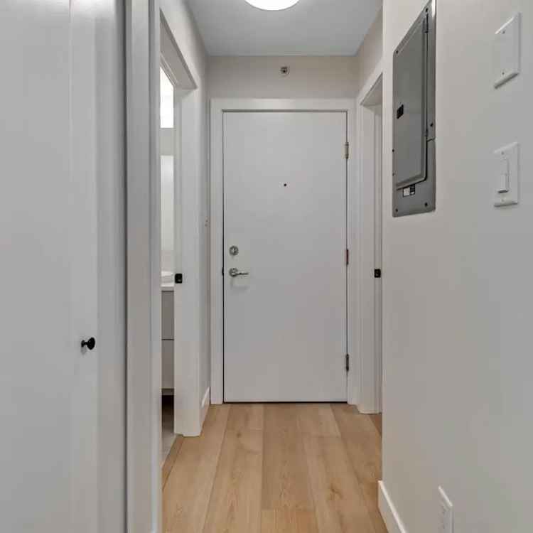 For Sale Apartment in Hudson St with Spacious Living and Modern Finishing