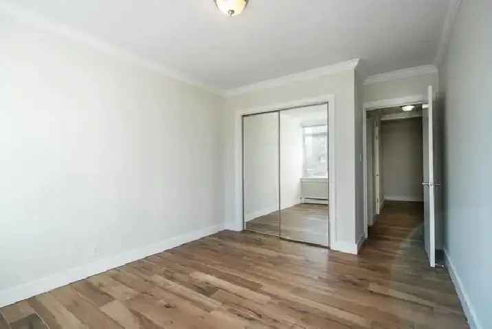 2 Bedroom Apartment for Rent - 2035 Barclay Street