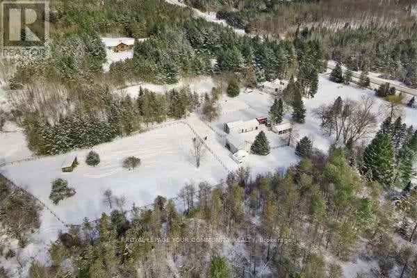 2 Homes on 25 Acres in Hockley Valley