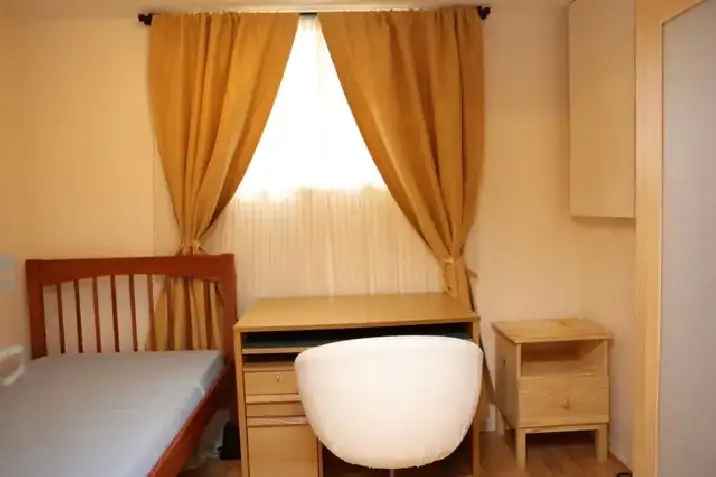 Bright Furnished Basement Suite Near University of Alberta