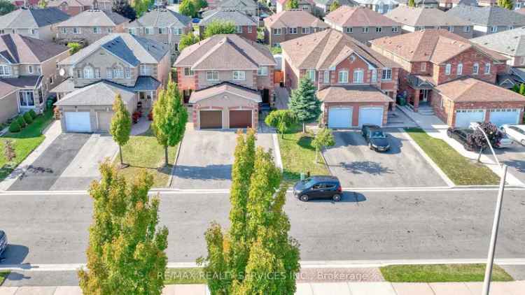 House For Sale in Mississauga, Ontario