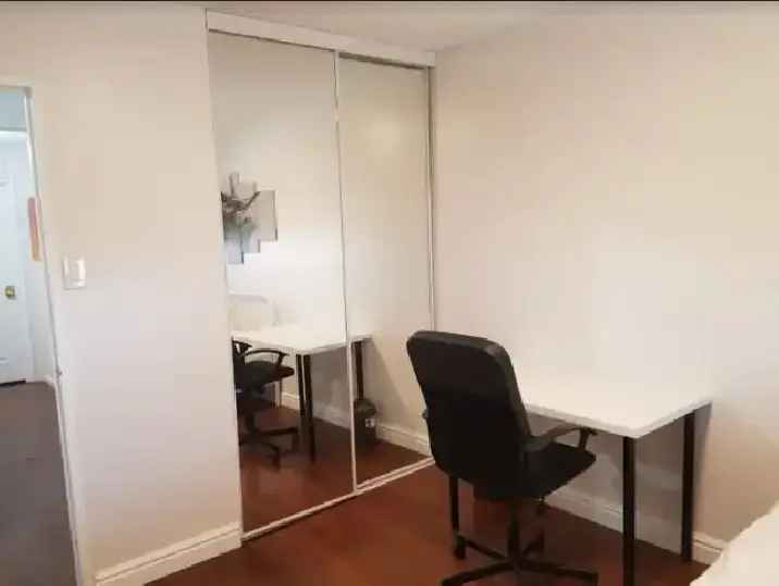 Furnished room in condo unit near York U and subway - NOW