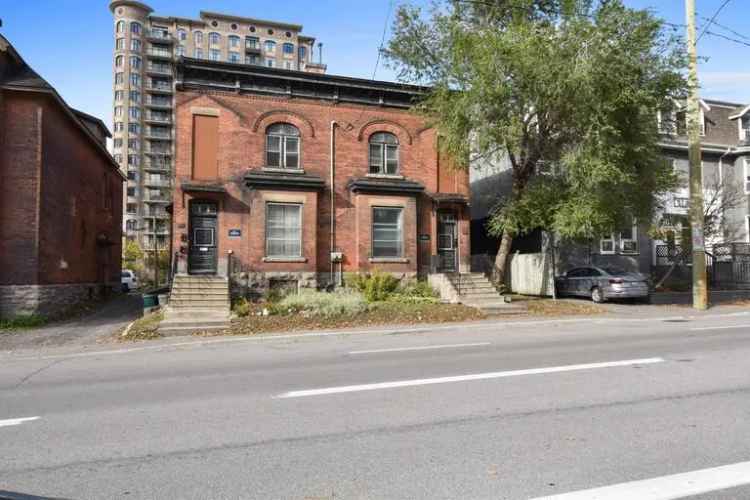 477 Slater Street -  in Ottawa