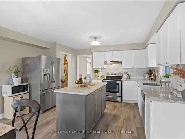 Luxury 5+2 Bedroom Home with In-Law Suite in Whitby