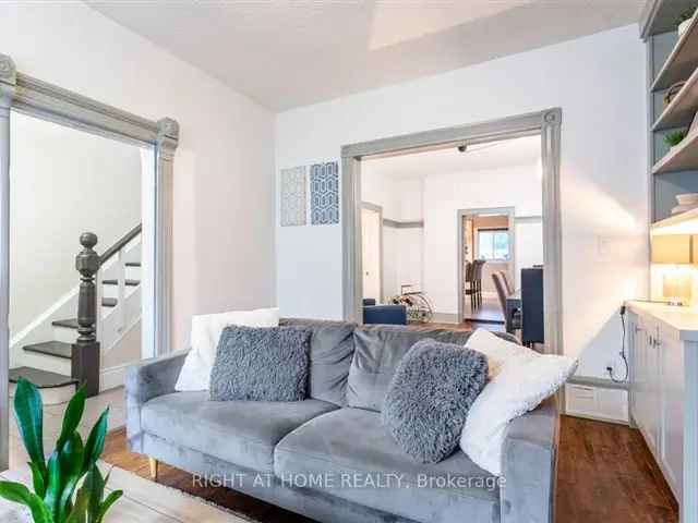 Charming Century Home Near Trendy Shops and Restaurants