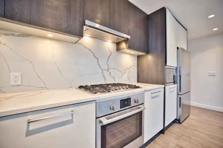 A $849,000.00 Apartment/Condo with 2 bedrooms in Coquitlam West, Coquitlam