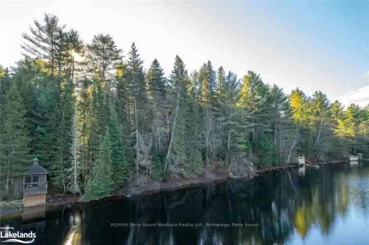 Muskoka Waterfront Family Cottage Getaway