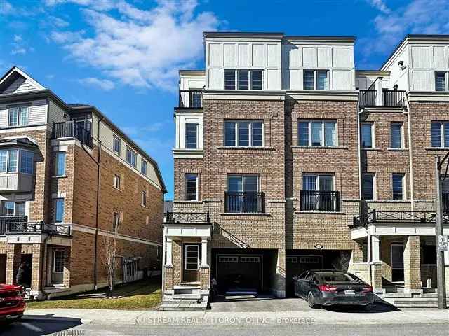 Modern 4 Bedroom 3 Bath End Unit For Lease Near Durham College