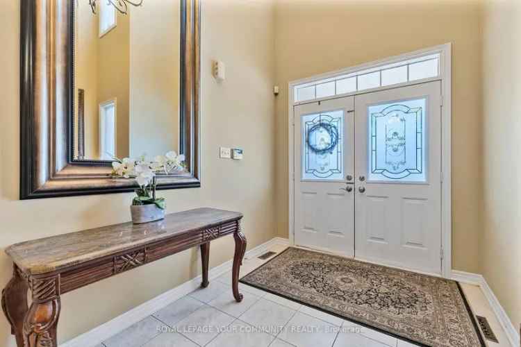 Family Home near Bayview Ave  - 2800 sq ft