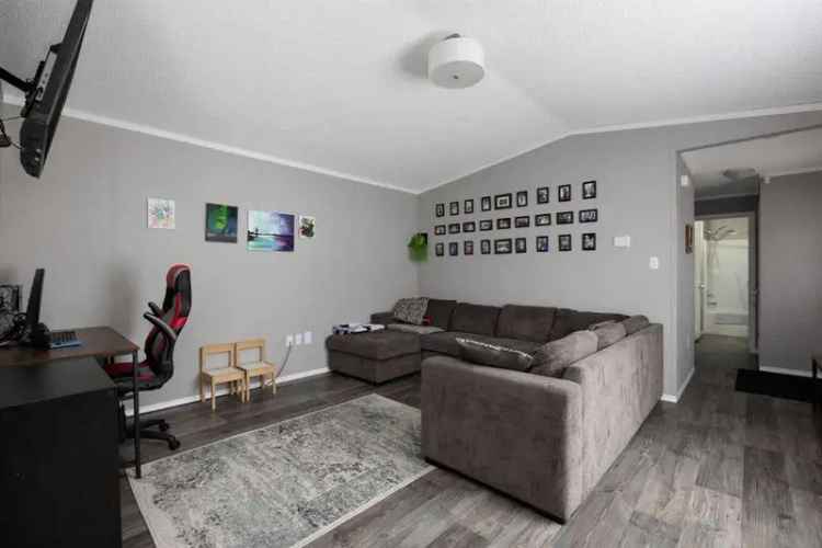 Charming 3-Bedroom Home with Fire Pit and Fruit Trees