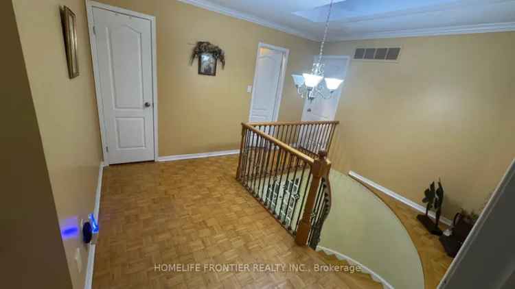 House For Sale in Vaughan, Ontario