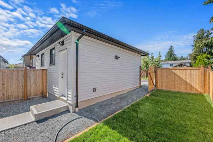 A $1,099,000.00 1/2 Duplex with 5 bedrooms in Mission BC, Mission