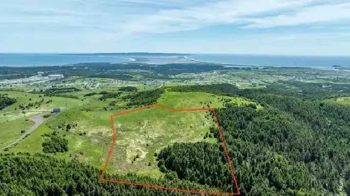 5.74 Acres Agricultural Land for Sale in Îles-de-la-Madeleine