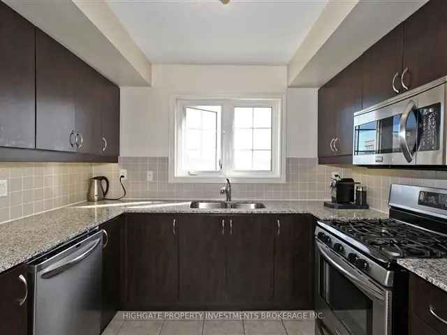 Bright 3 Bed 3 Bath Townhome with Modern Finishes