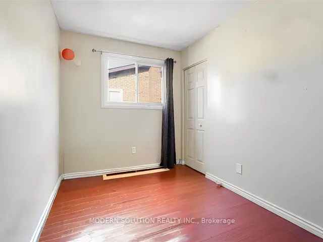 Downtown Brampton Semi-Detached Home 5 Beds 3 Baths Income Potential