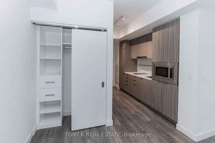 Condo For Rent in Toronto, Ontario