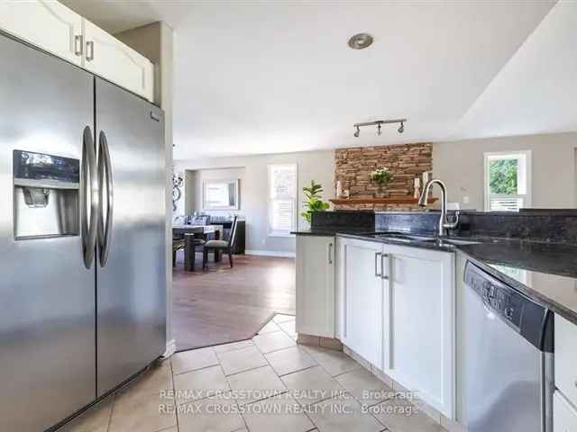 House For Sale in Barrie, Ontario