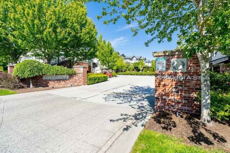 South Surrey Townhouse - Bright Open Floor Plan - Amazing Amenities