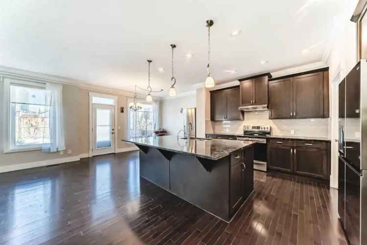 House For Sale in Calgary, Alberta