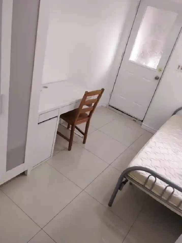 Student Room near York University Private Bathroom Furnished