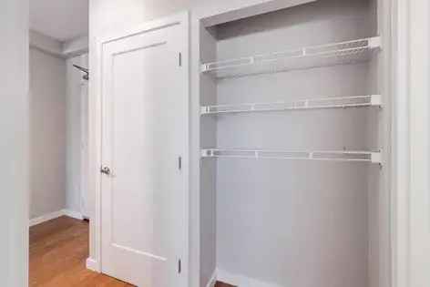 2 rooms apartment of 87 m² in Calgary