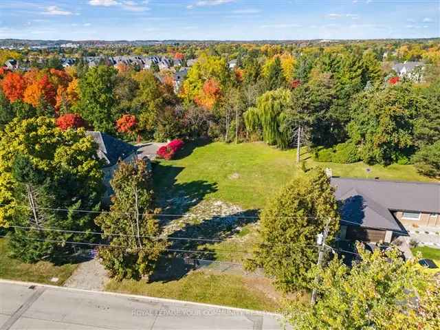 Estate Lot Backing onto Treed Municipal Lands